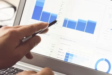 Seven Reasons Why You Must Embrace Cloud Analytics